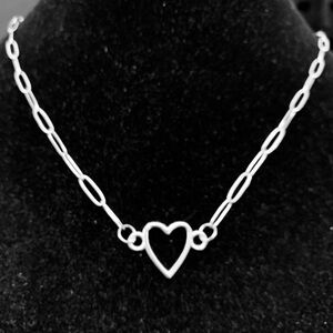 Hollow Heart “Paper Clip” chain necklace